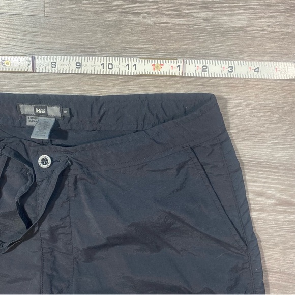 REI Women’s‎ Hiking Pants Black Nylon Drawstring Waist UPF 50+ Size 10 - Picture 5 of 10